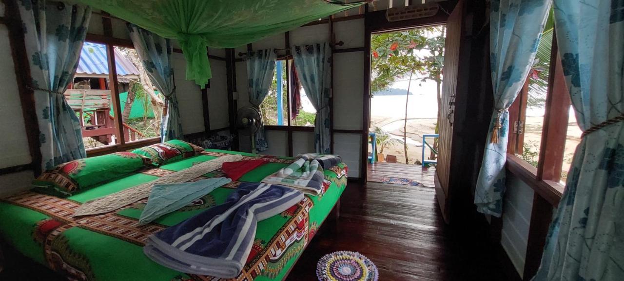 Baan Suan Kayoo 2 Buffalo Bay Aow Khao Kwai Koh Phayam Exterior foto